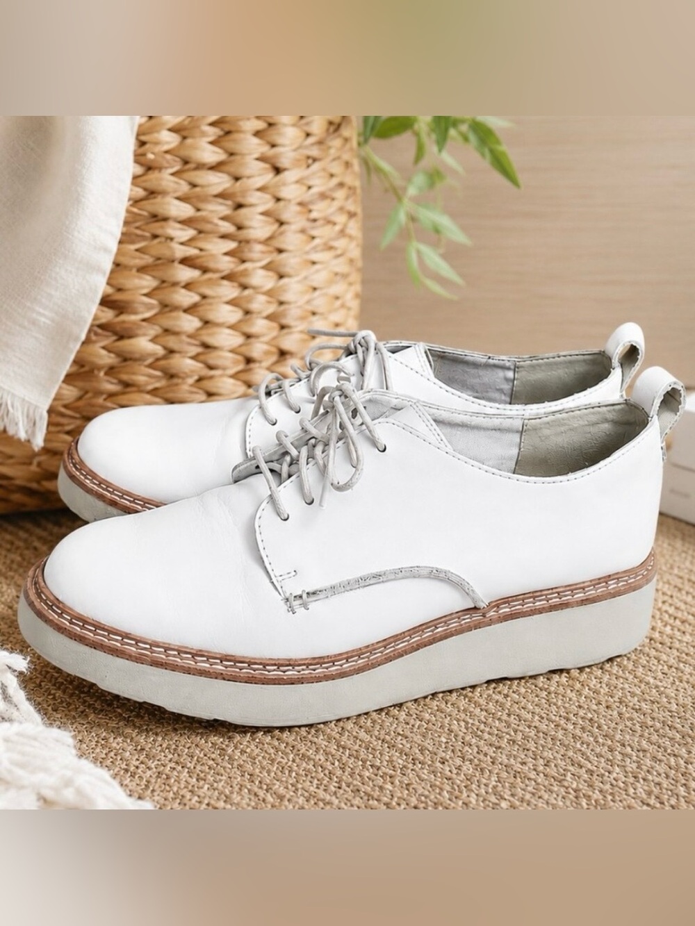 Clark’s Off-White/White Platform Oxford Lace Up Derby Shoes Leather Womens